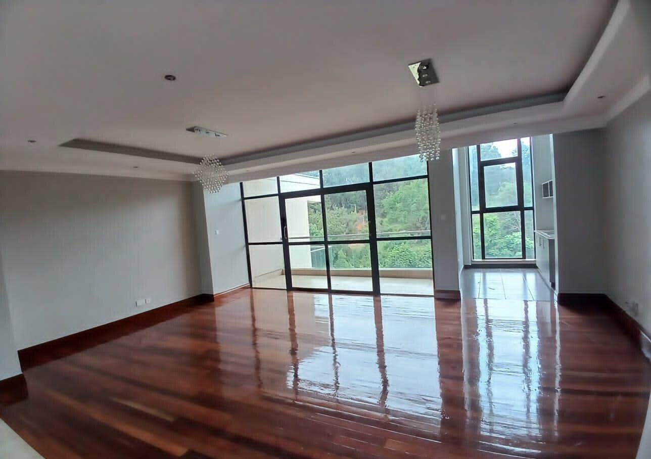 5-Bed Villa with DSQ & Clubhouse on Half-Acre – Karen