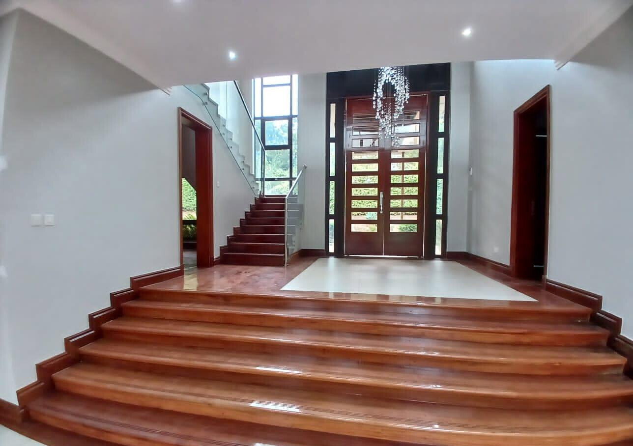 5-Bed Villa with DSQ & Clubhouse on Half-Acre – Karen