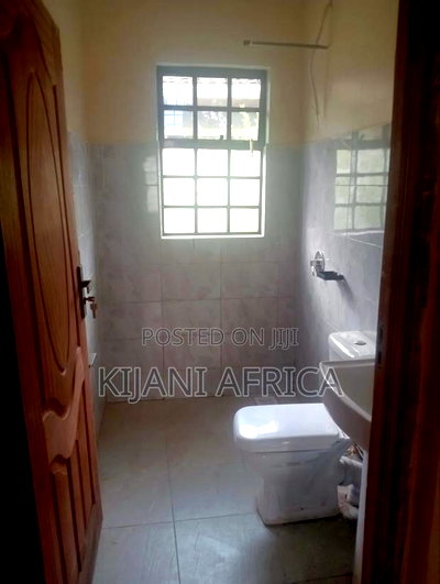 3bdrm Bungalow in Kenyatta Road / Theta for rent - Image 15
