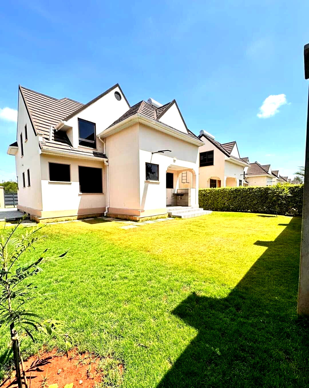 5BR Maisonette with Basement & Mature Garden - Syokimau