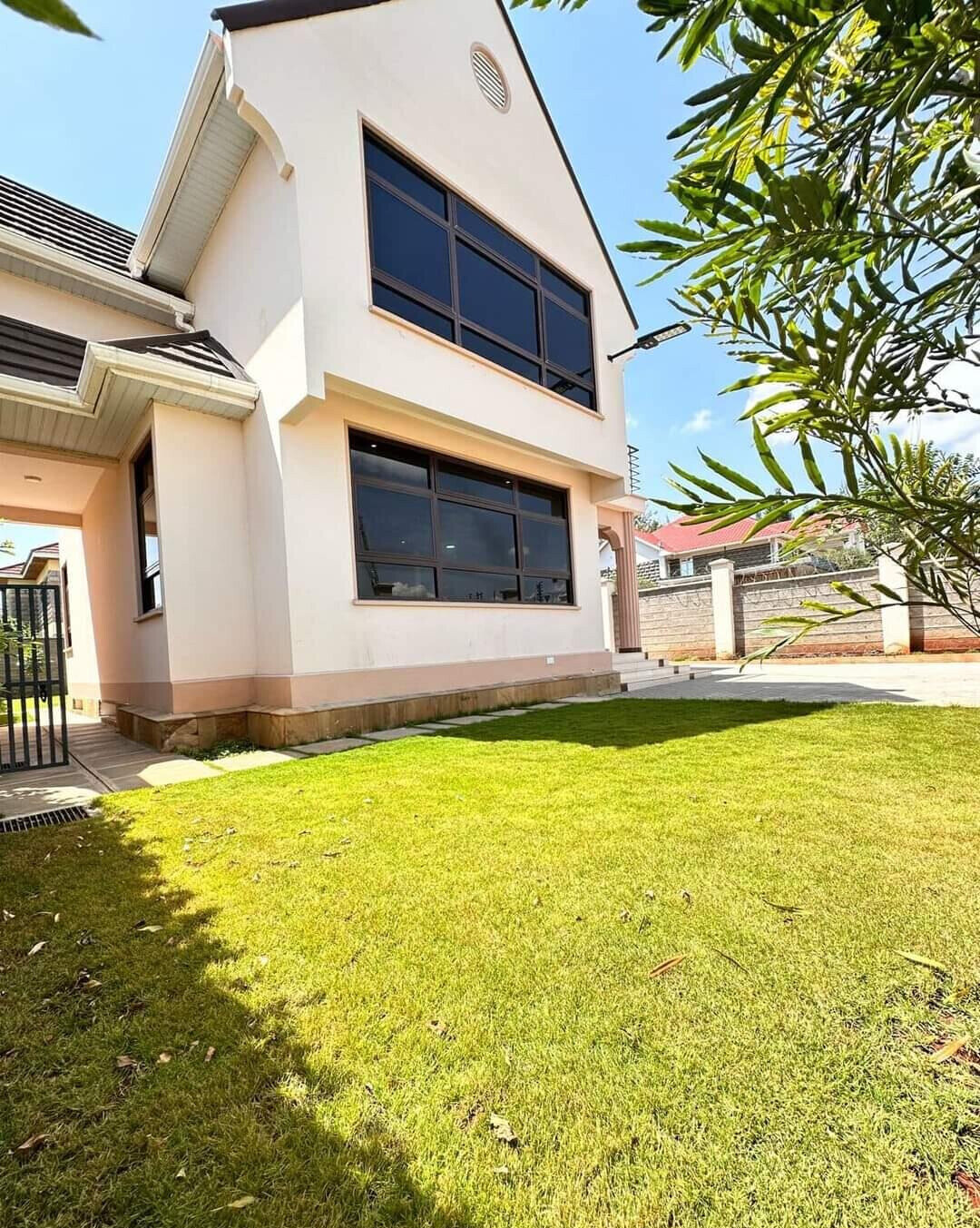 5BR Maisonette with Basement & Mature Garden - Syokimau