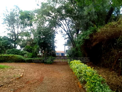 5bdrm Bungalow in Ridgeways for rent - Image 8