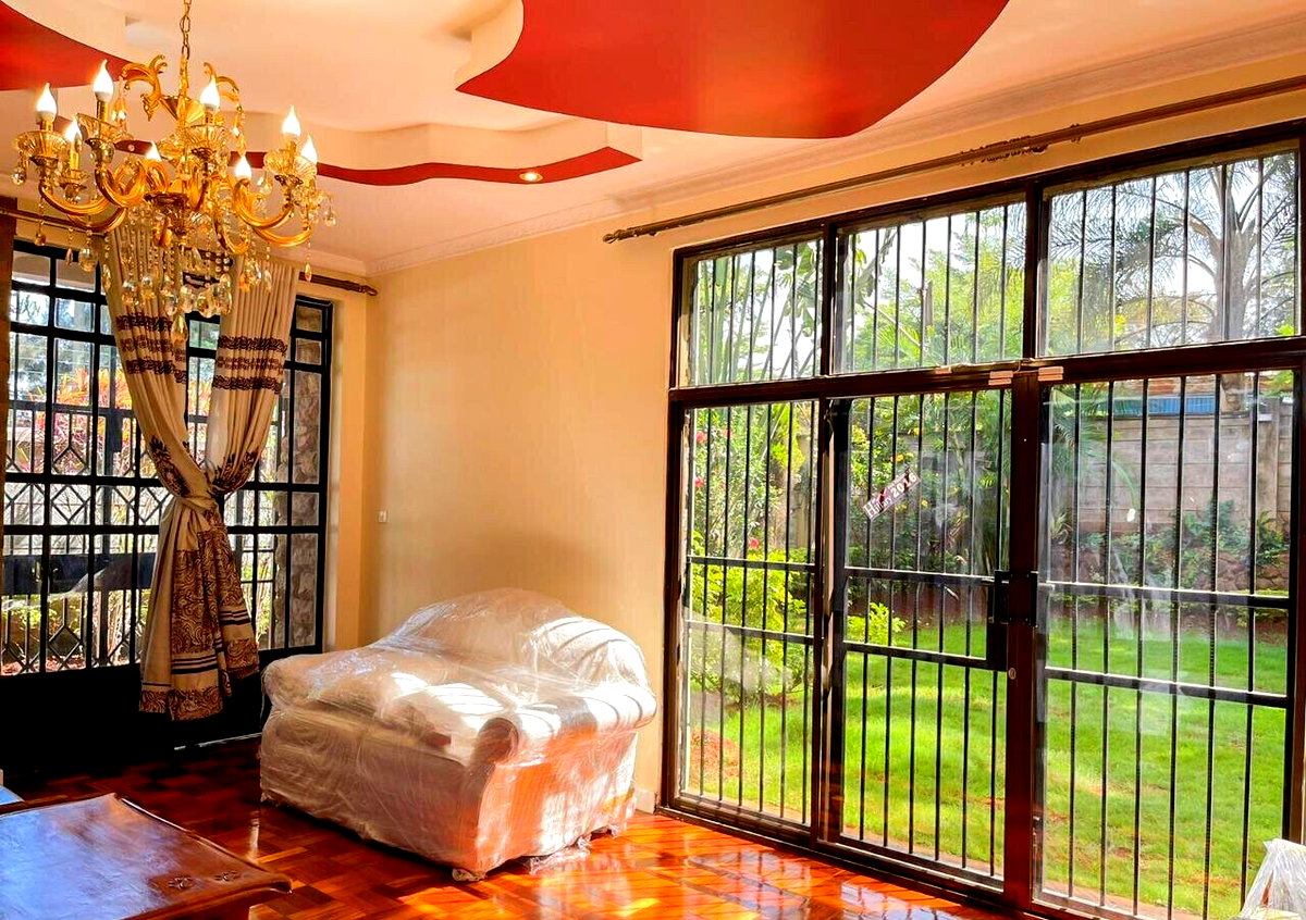 4BR Townhouse with Rooftop Terrace & Jacuzzi - Lavington