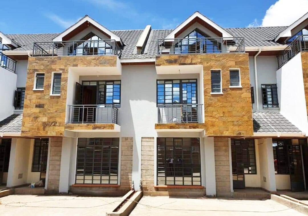 4BR Townhouse with Attic Floor & Solar Water - Thogoto