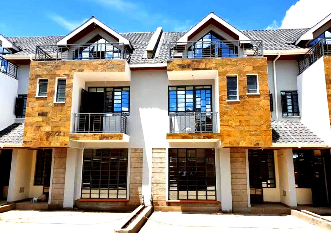 4BR Townhouse with Attic Floor & Solar Water - Thogoto