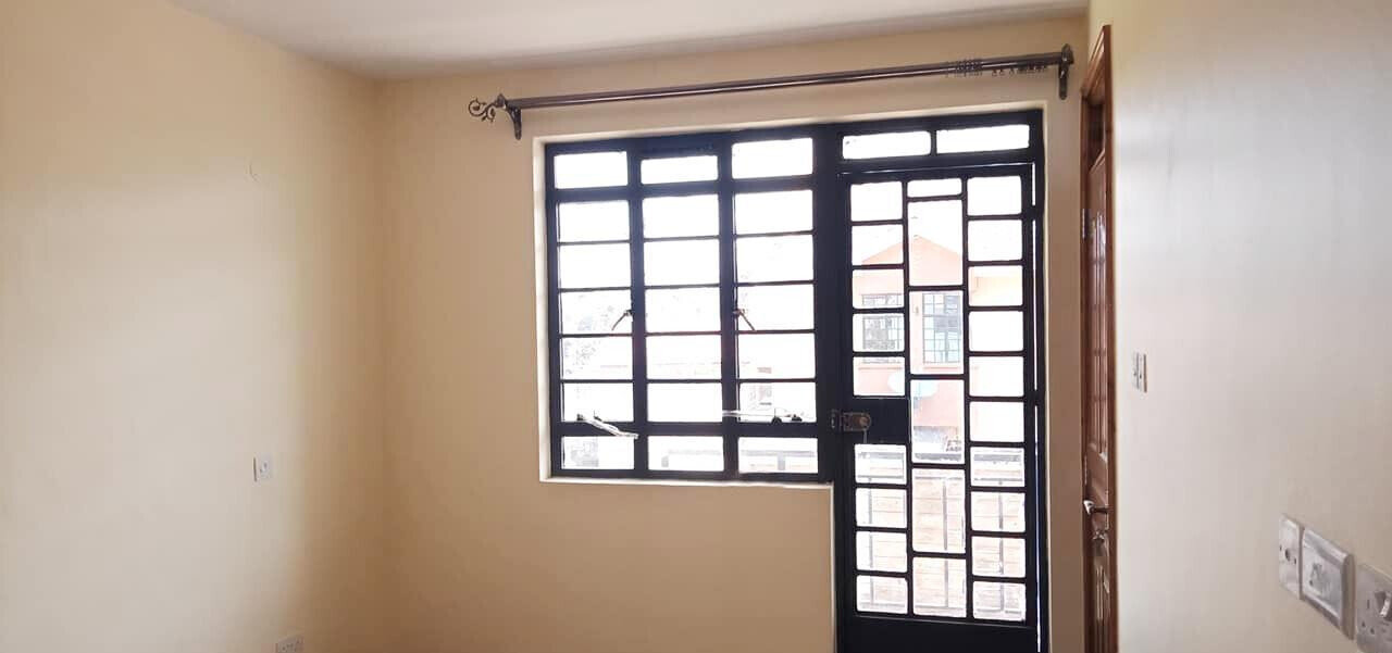 4BR Townhouse with Attic Floor & Solar Water - Thogoto