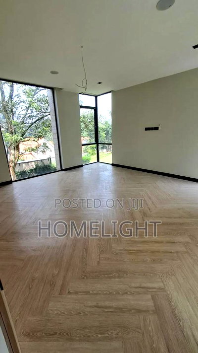 5bdrm Villa in Riverside for sale - Image 12