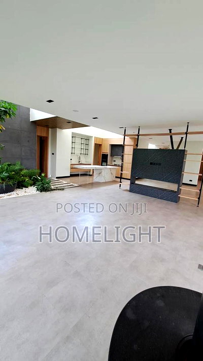 5bdrm Villa in Riverside for sale - Image 2