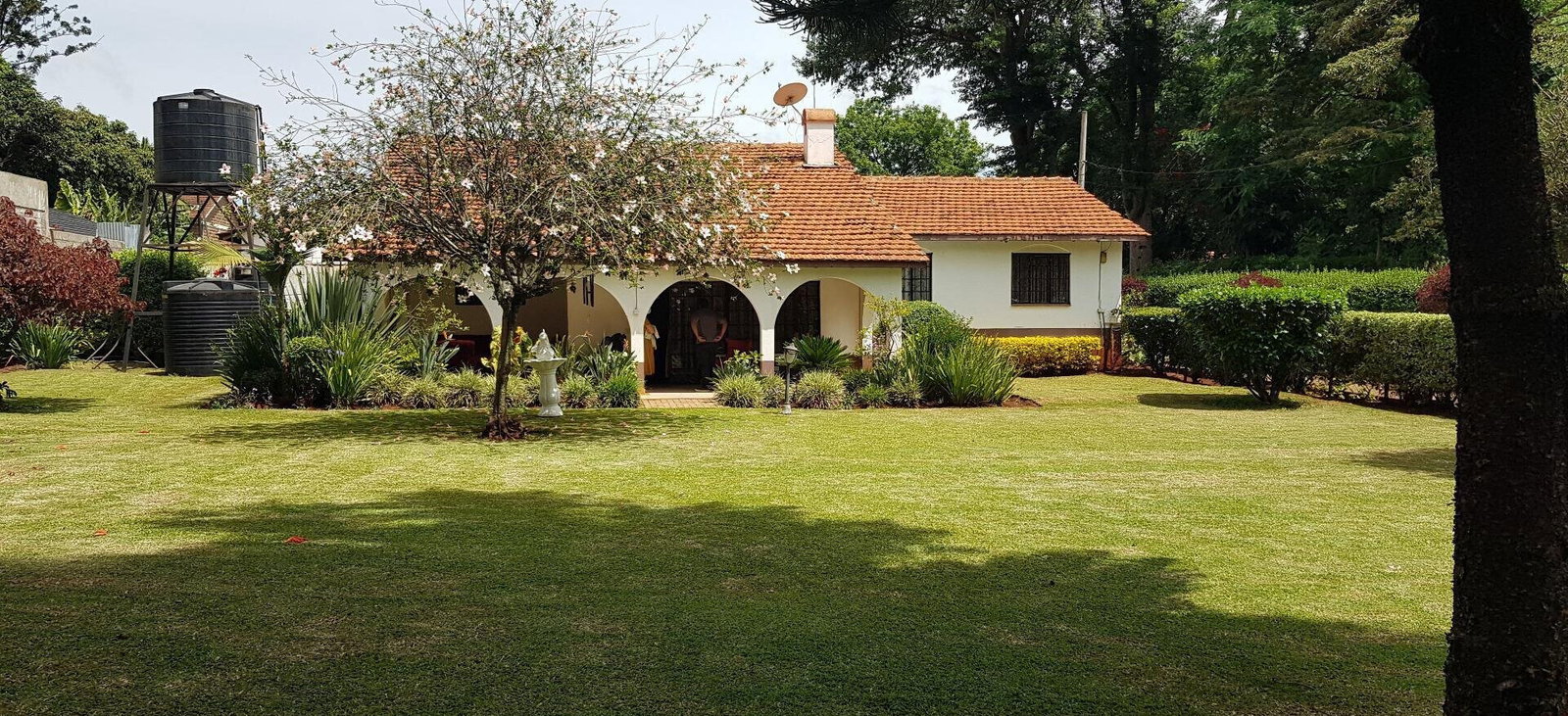 Half Acre Garden Home for KSh 380K