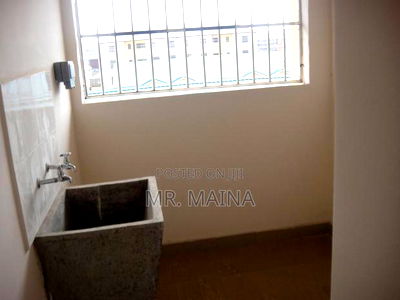 3bdrm Condo in Nyayo Estate for sale - Image 7