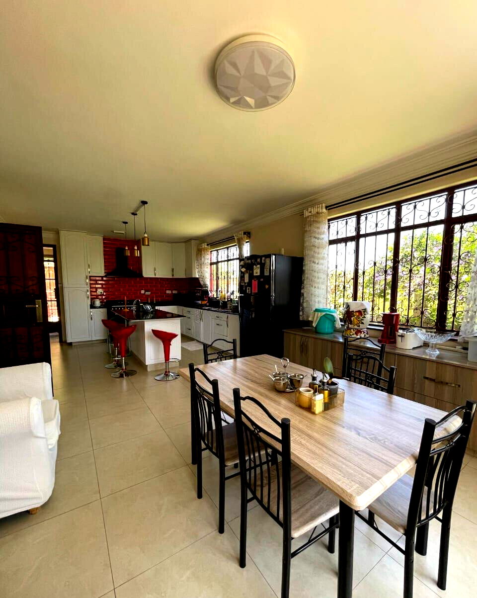 5-Ensuite Townhouse with Guest Wing & Gazebo – Fairacres, Karen