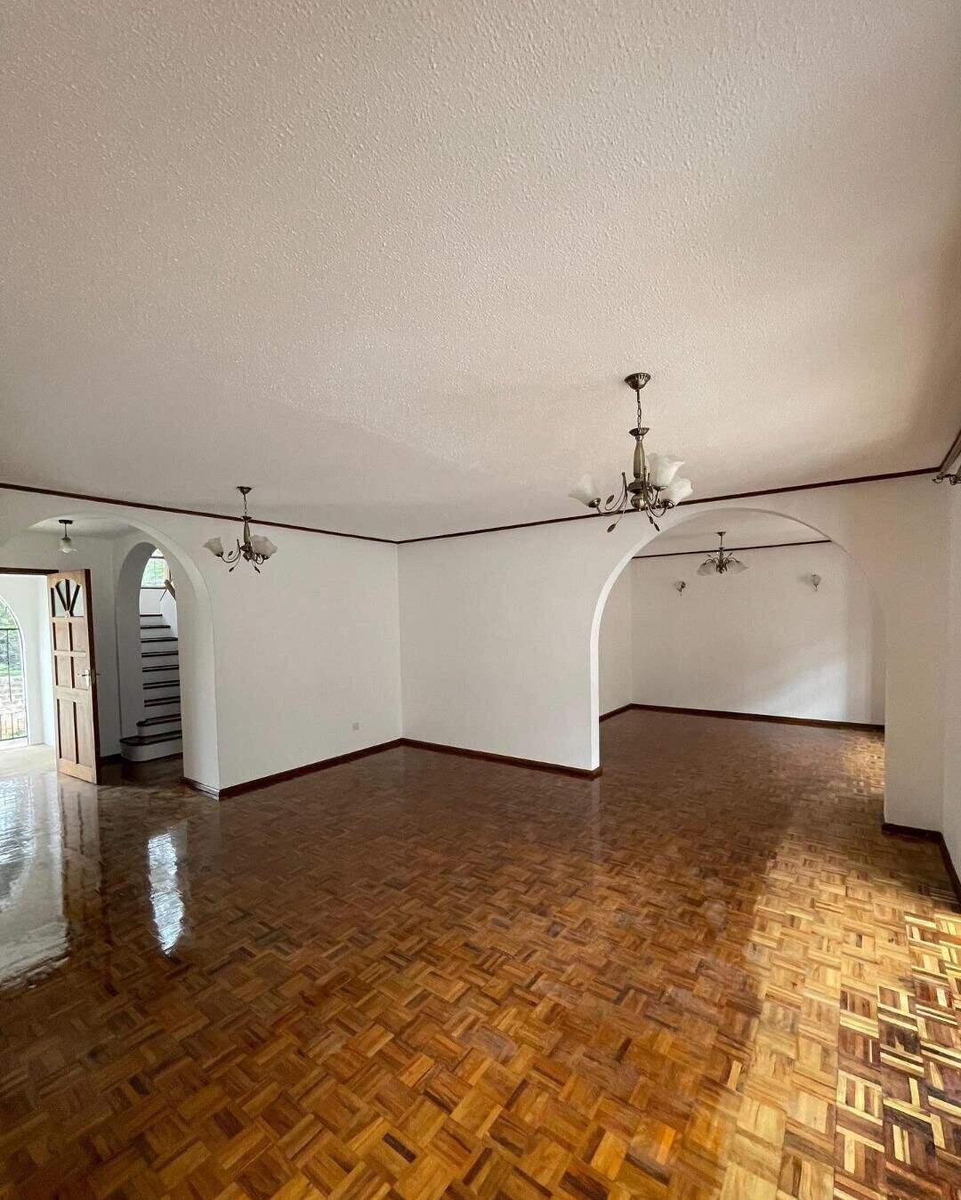 3BR Townhouse with Manicured Garden & DSQ - Kileleshwa