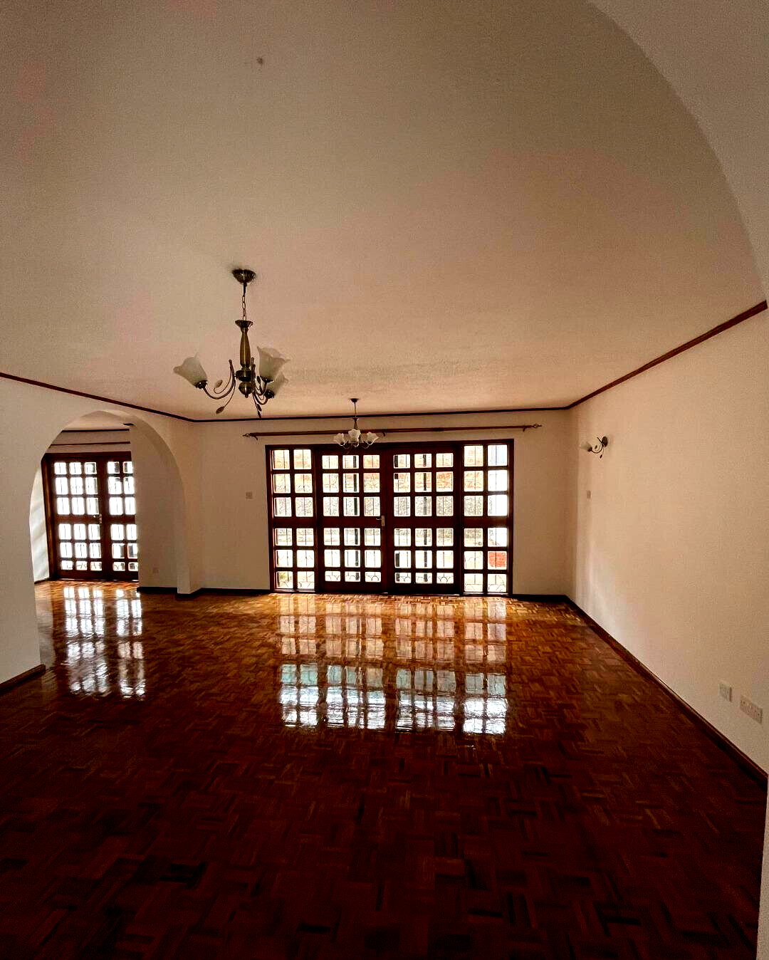3BR Townhouse with Manicured Garden & DSQ - Kileleshwa