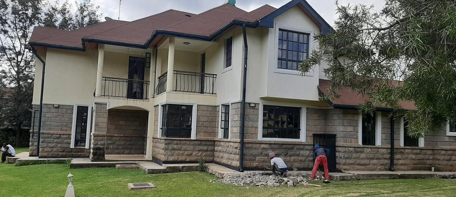4-Ensuite Townhouse with Gazebo & DSQ – Karen Gated Community
