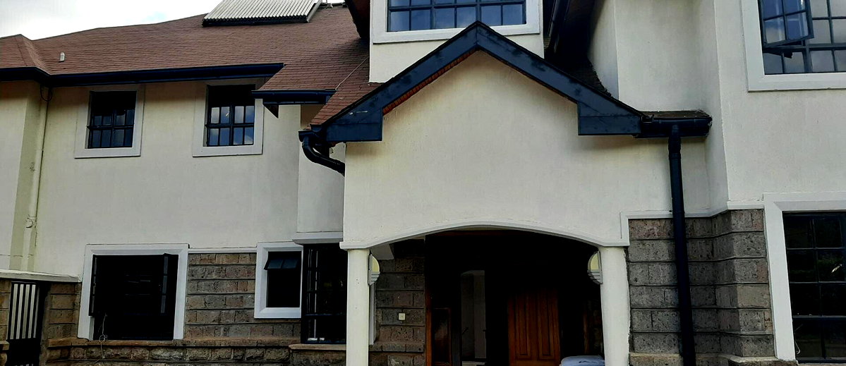 4-Ensuite Townhouse with Gazebo & DSQ – Karen Gated Community