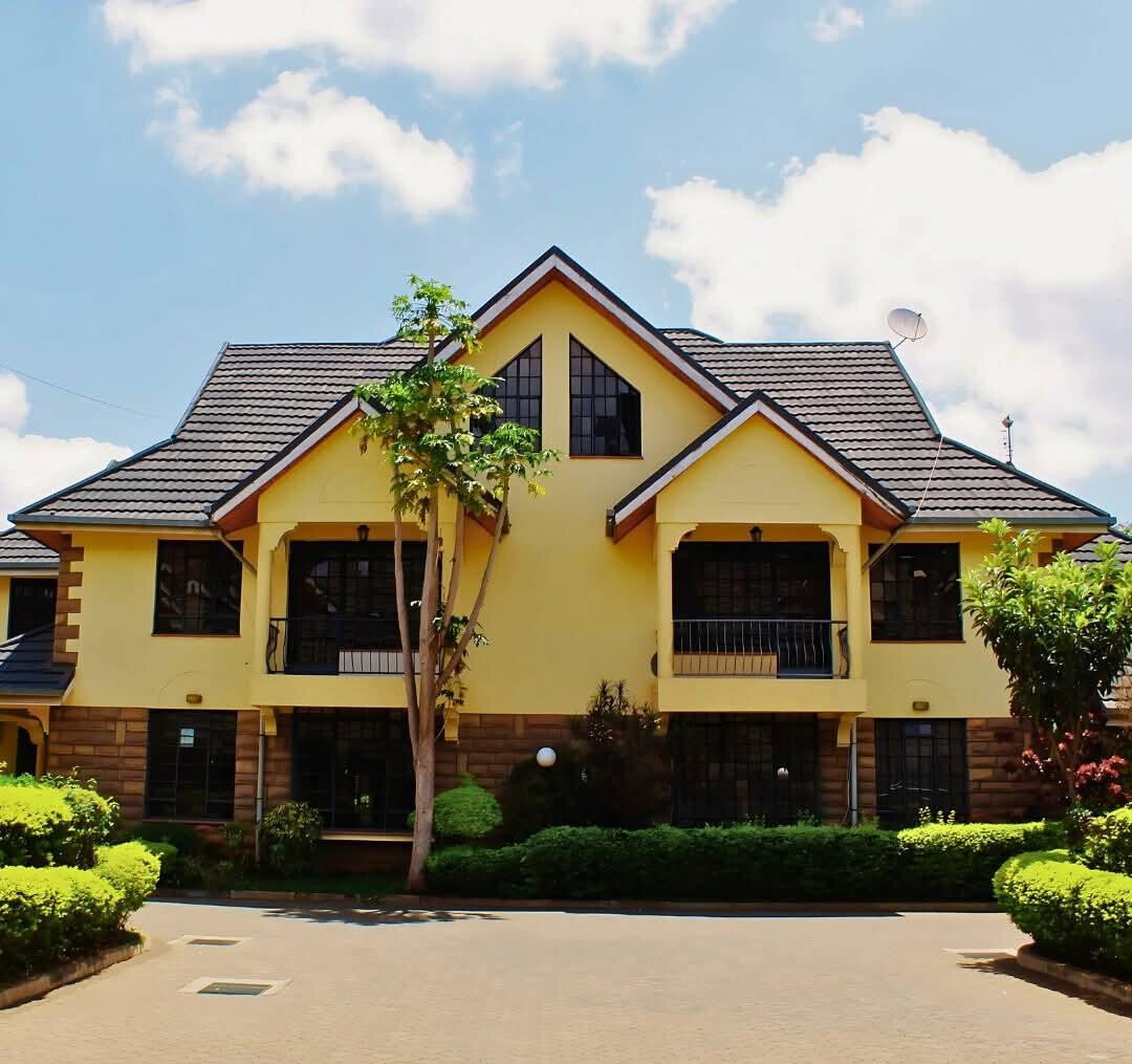 5-Ensuite Townhouse with Private Garden & Breakfast Nook - Lavington