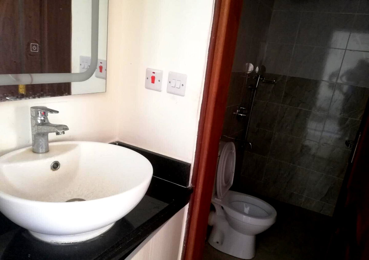 4BR Coastal-Style Townhouse with Rooftop Terrace - Athi River