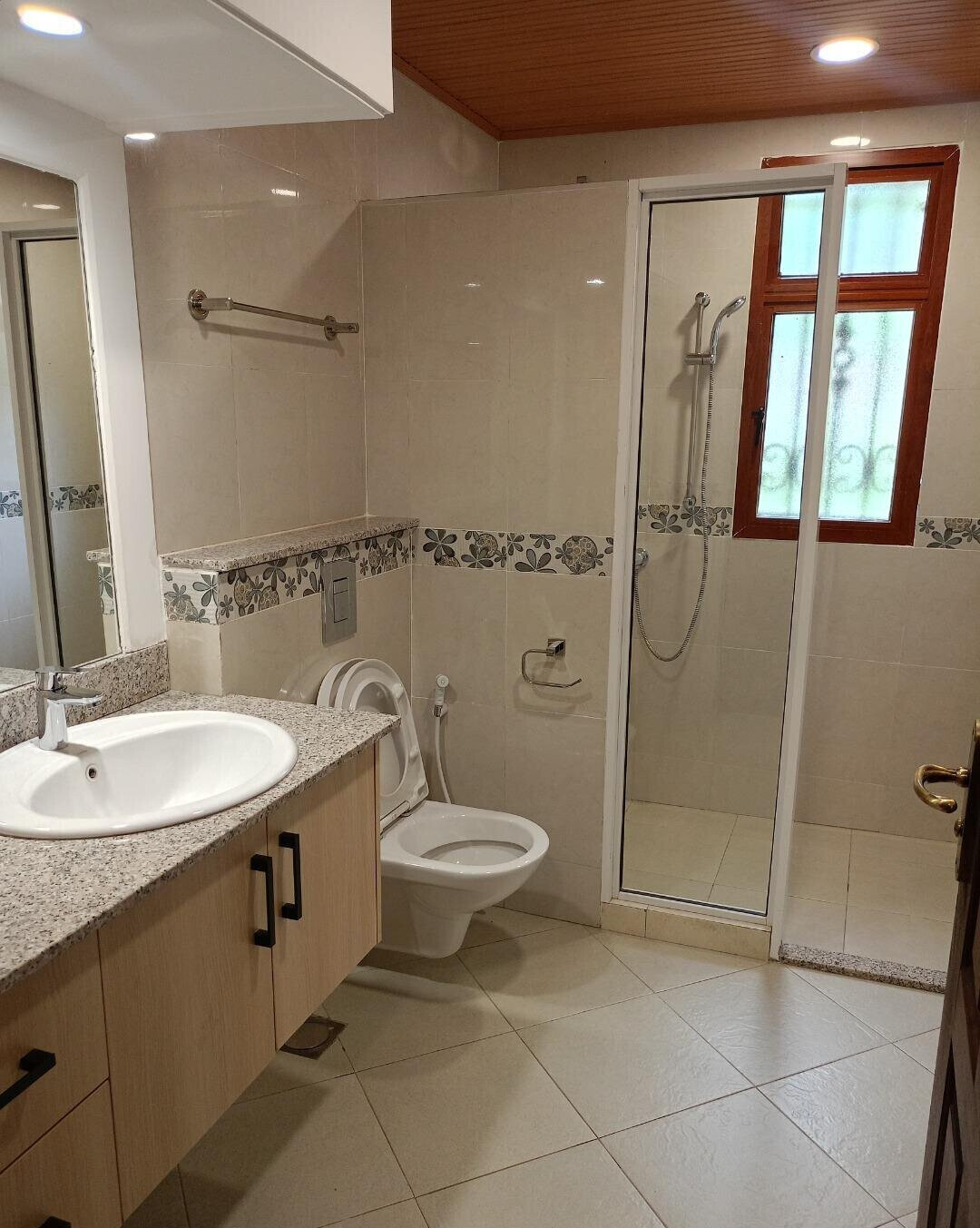 50x100 Townhouse with Garden