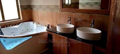 5bdrm Townhouse/Terrace in Henrik Villas, Valley Arcade for Sale - Image 7