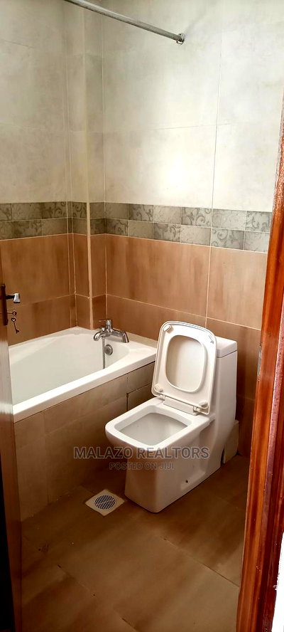 5bdrm Townhouse/Terrace in Henrik Villas, Valley Arcade for Sale - Image 9