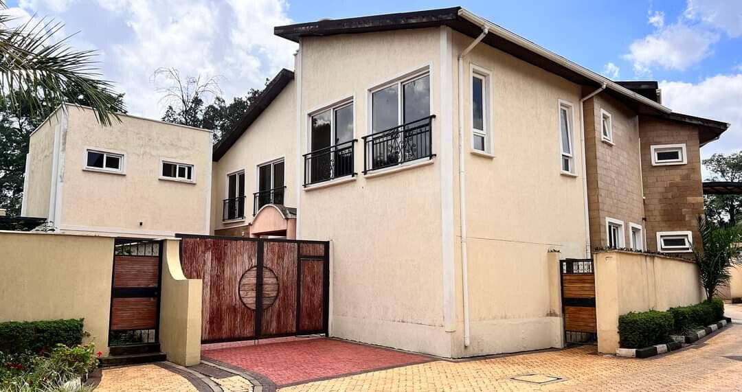 Ultra-Modern 5BR Townhouse in Gated Community of 8 - Kilimani
