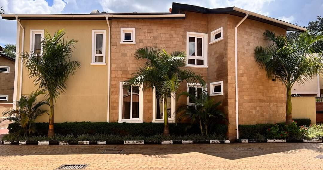 Ultra-Modern 5BR Townhouse in Gated Community of 8 - Kilimani
