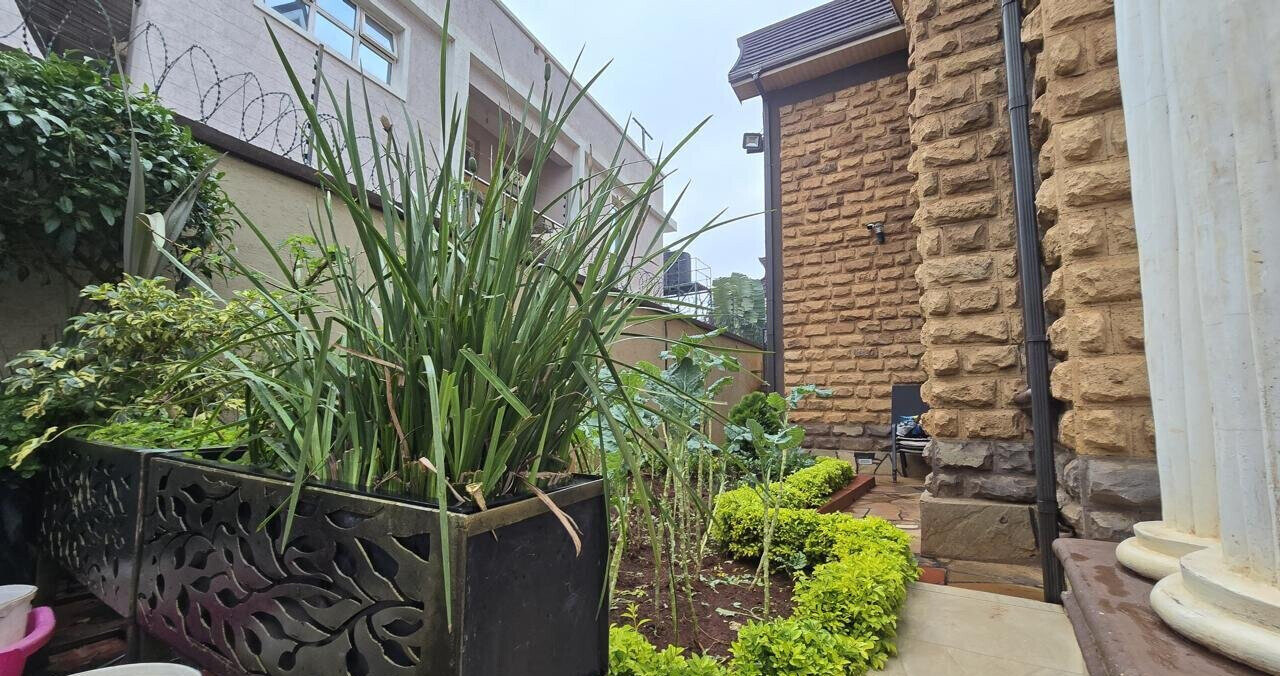4BR All-Ensuite Townhouse with Steam Room & Gym - Mugutha, Ruiru