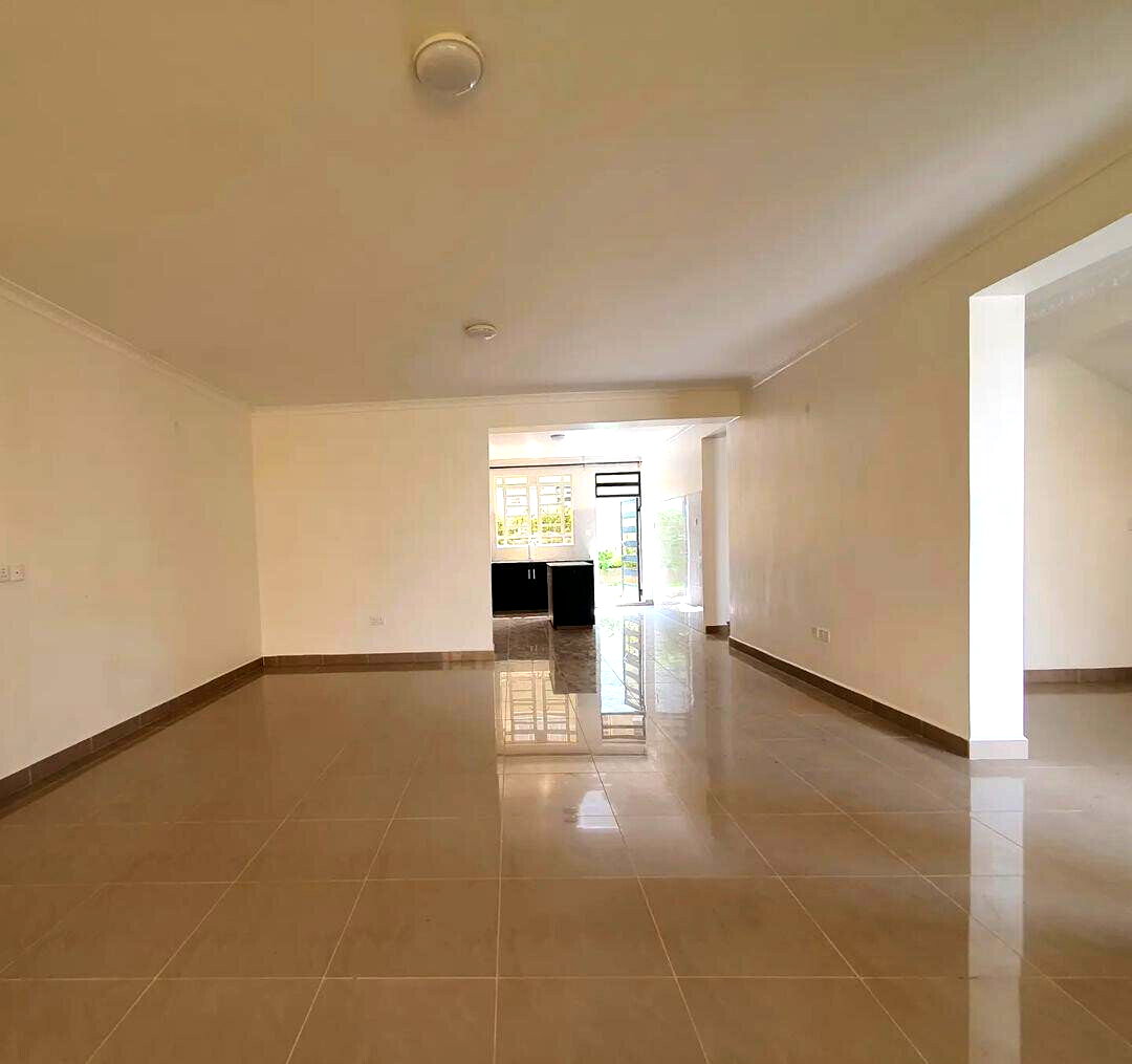 4BR All-Ensuite Townhouse with Manicured Gardens - Kitengela