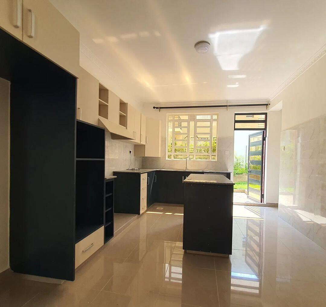 4BR All-Ensuite Townhouse with Manicured Gardens - Kitengela