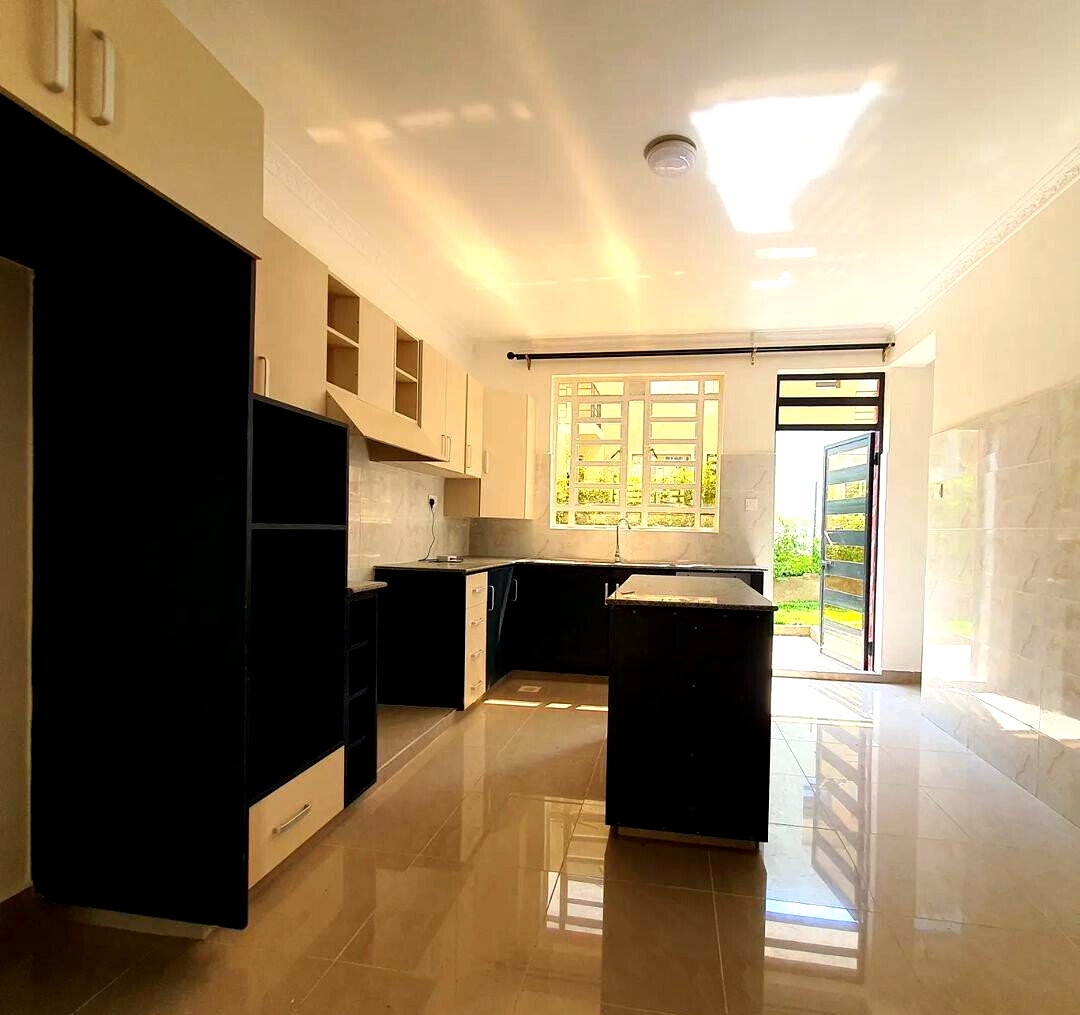 4BR All-Ensuite Townhouse with Manicured Gardens - Kitengela