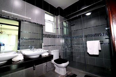 3bdrm Apartment in Kilimani, Nairobi Central for sale - Image 5