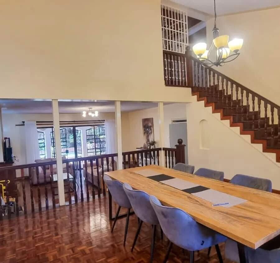 4BR Maisonette with Sunken Living Room & Private Garden - Kilimani
