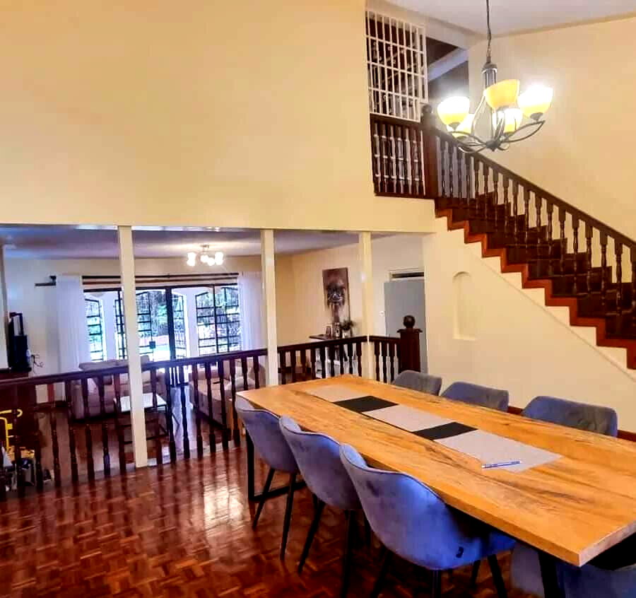 4BR Maisonette with Sunken Living Room & Private Garden - Kilimani