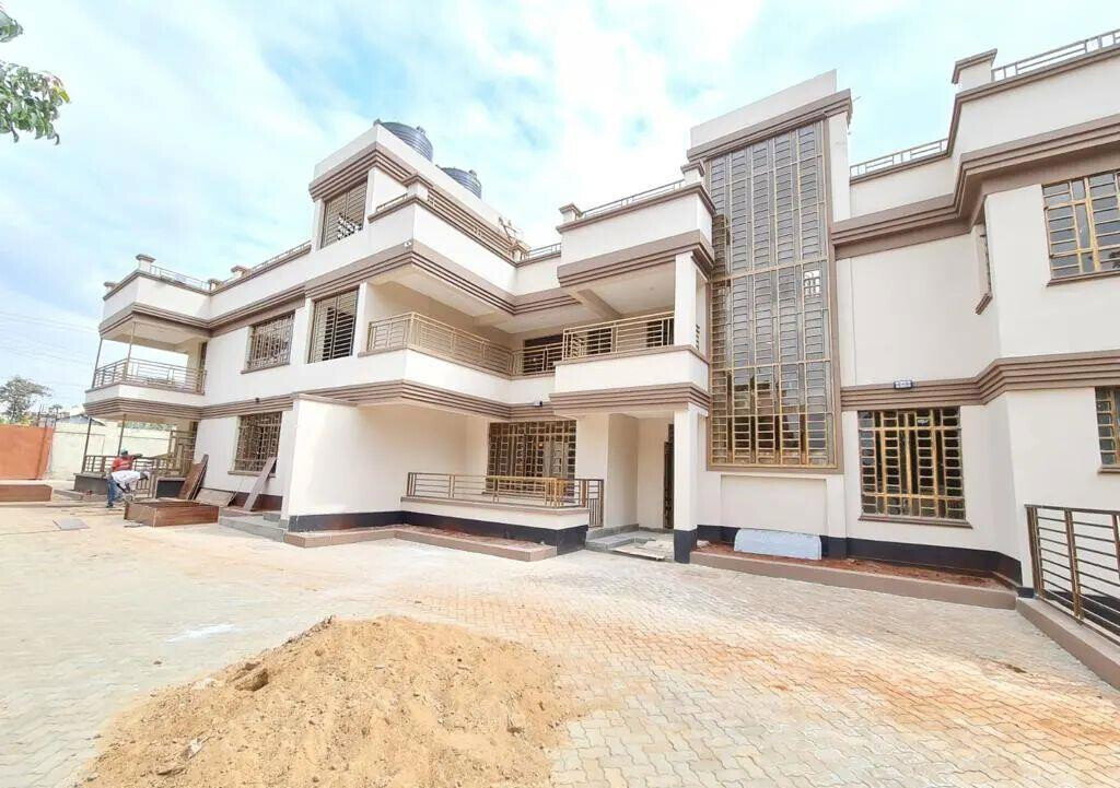 3BR Mini Apartment with Rooftop Terrace & DSQ - Thome