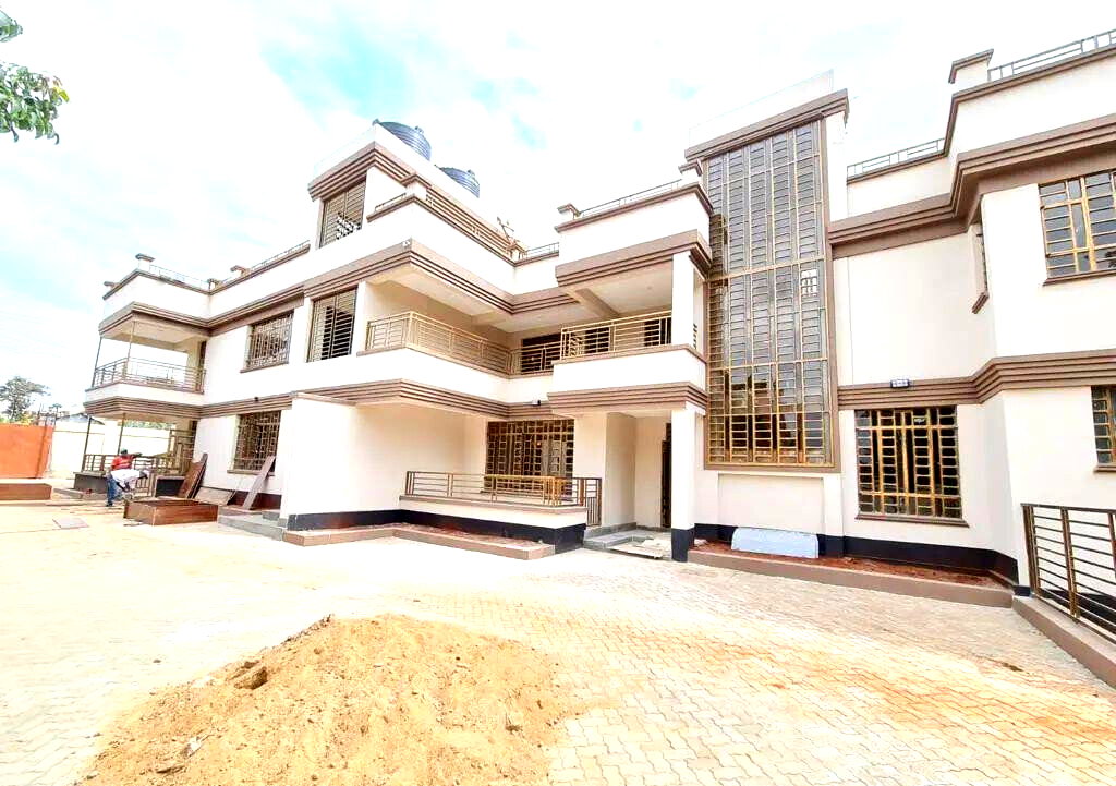 3BR Mini Apartment with Rooftop Terrace & DSQ - Thome