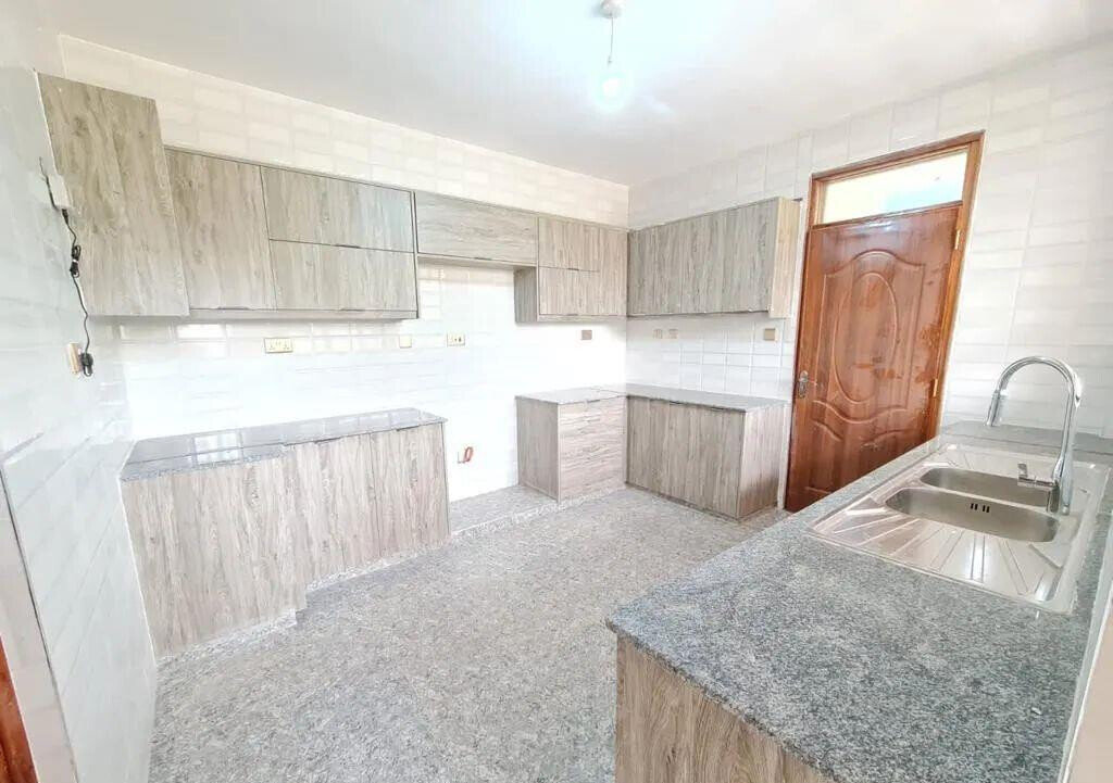 3BR Mini Apartment with Rooftop Terrace & DSQ - Thome