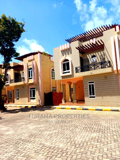 5bdrm Maisonette in Nyali for Sale - Image 2