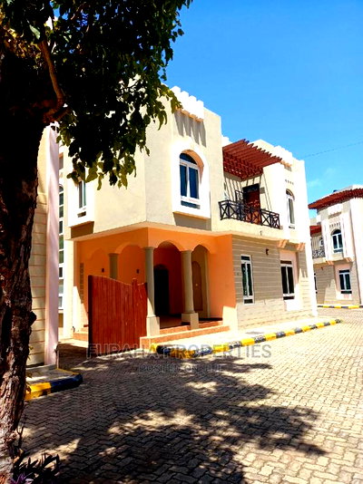 5bdrm Maisonette in Nyali for Sale - Image 9