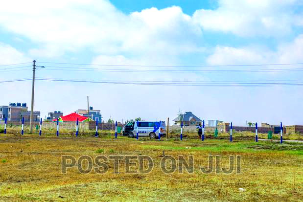 Less Than 1km Off the Eastern Bypass