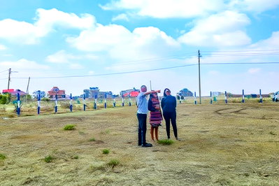 Less Than 1km Off the Eastern Bypass
