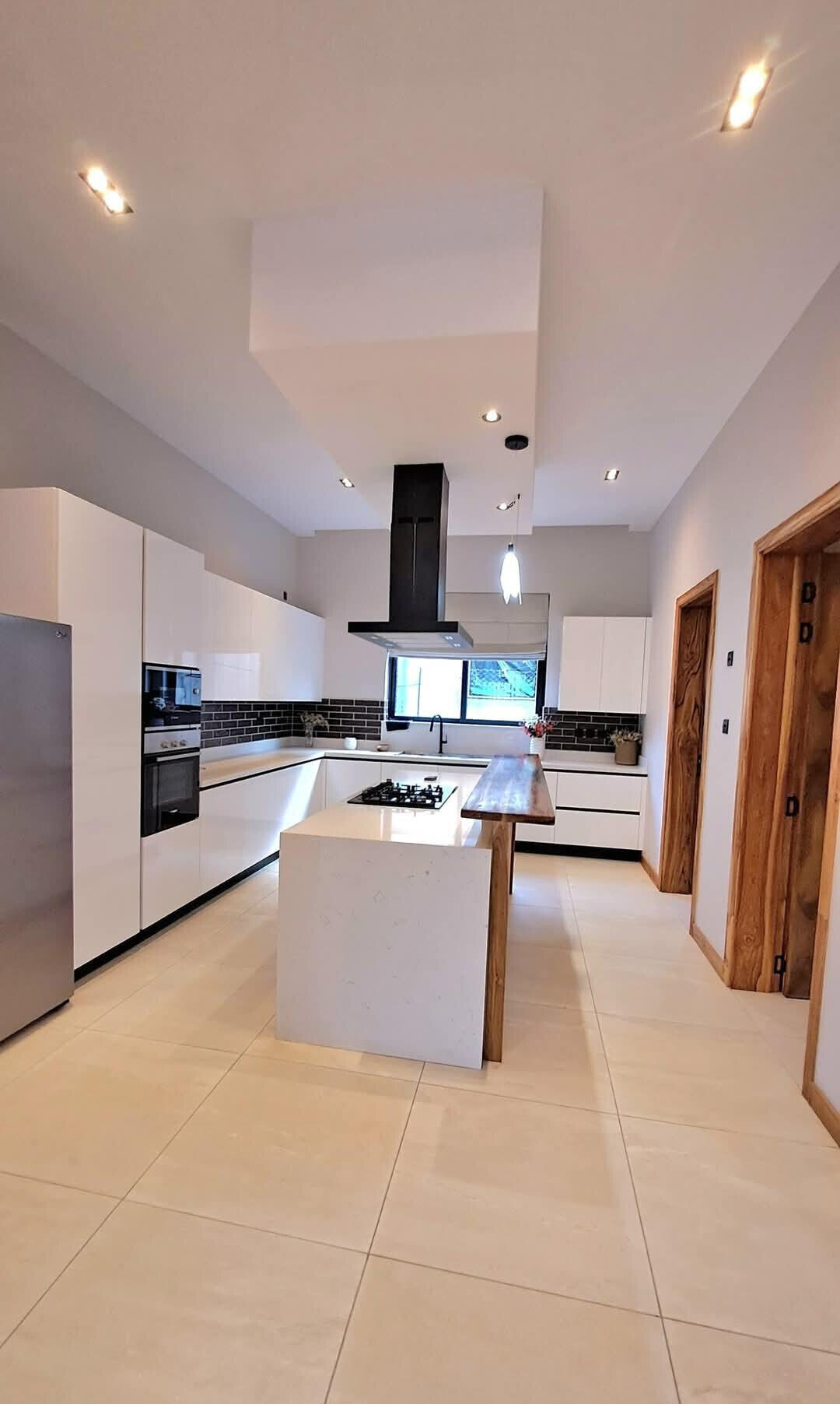 5-Ensuite Villa with Heated Pool & Rooftop Terrace - Loresho