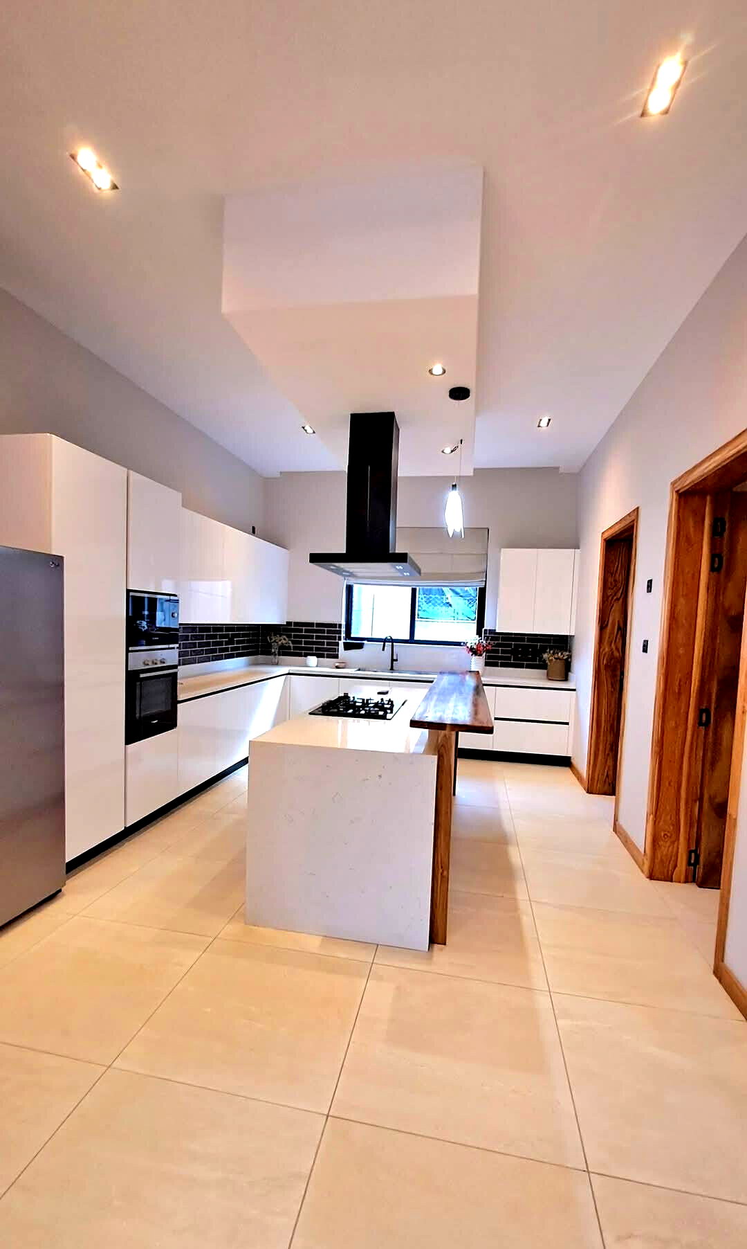5-Ensuite Villa with Heated Pool & Rooftop Terrace - Loresho