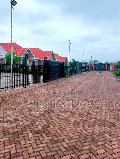 4bdrm Bungalow in Juja for rent - Image 6