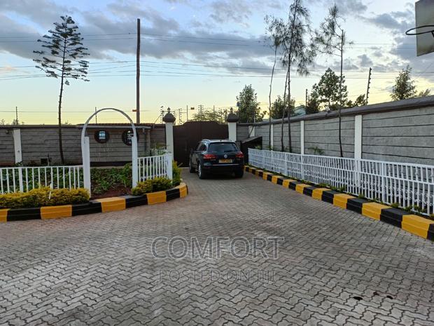 5bdrm Townhouse/Terrace in Milimani, Kitengela for sale