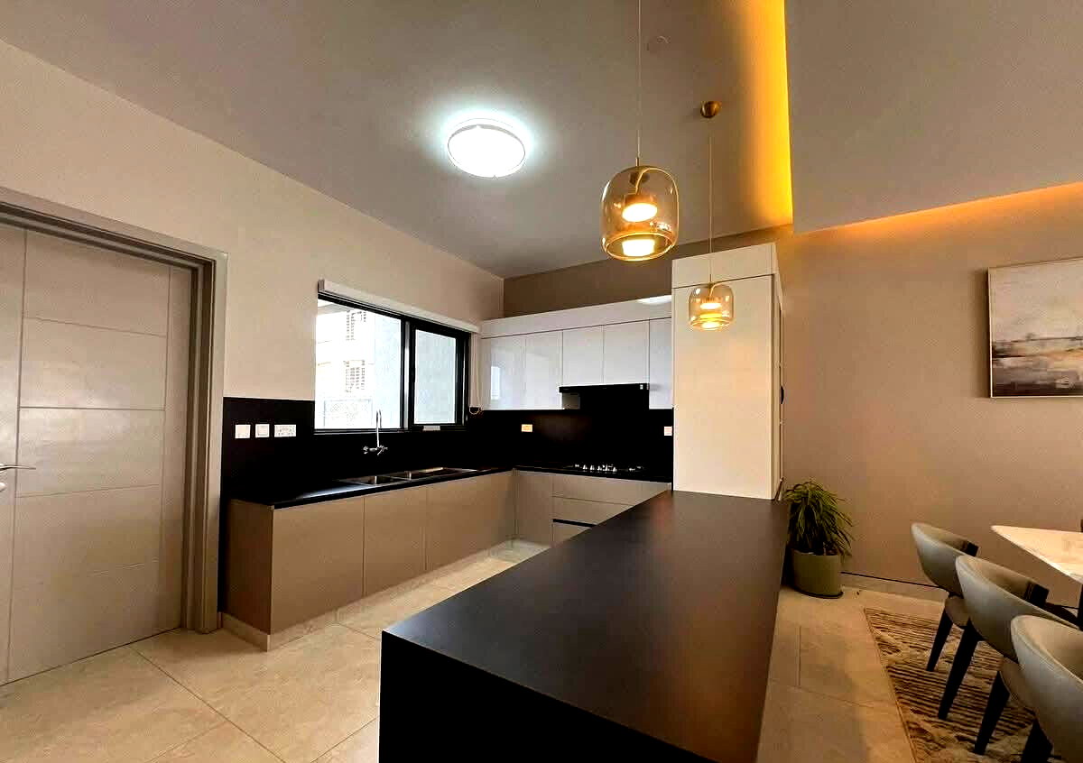 4BR Duplex & Triplex Townhouses with Rooftop Terrace & Pool – Langata