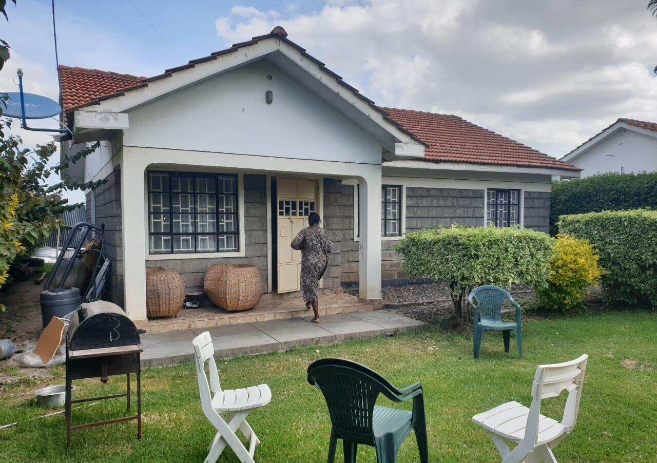 3BR All En-Suite Townhouse with Expansive Garden - Kiserian