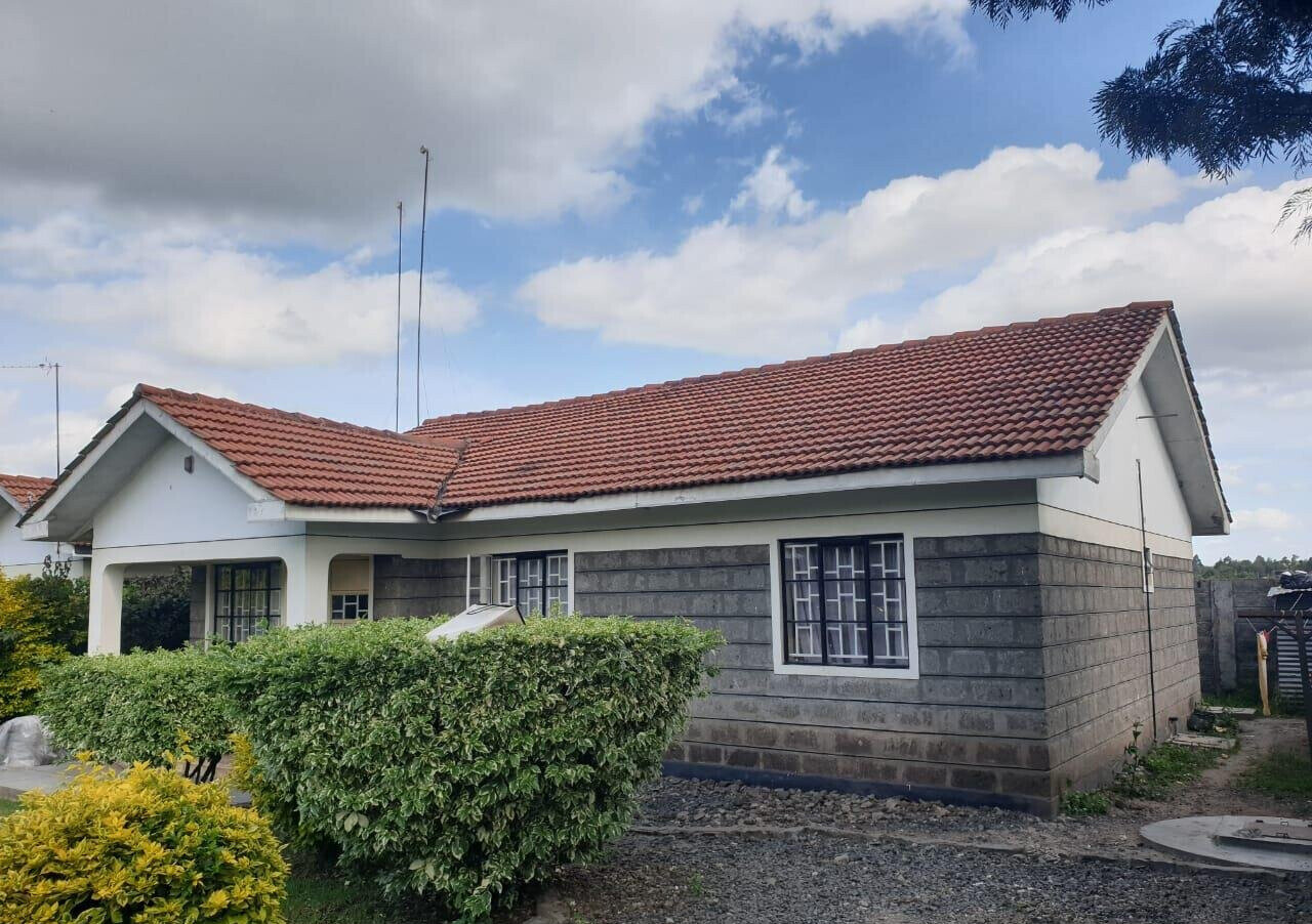 3BR All En-Suite Townhouse with Expansive Garden - Kiserian
