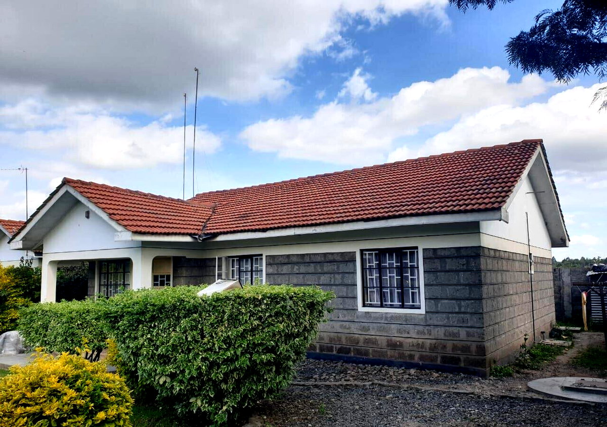3BR All En-Suite Townhouse with Expansive Garden - Kiserian