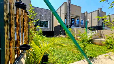 Furnished 3bdrm Bungalow in Kalimoni for sale - Image 1