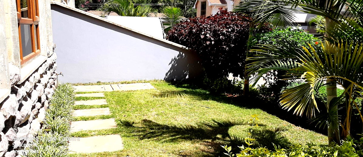 Brand New 5-Ensuite Townhouse with DSQ & Generator - Lavington